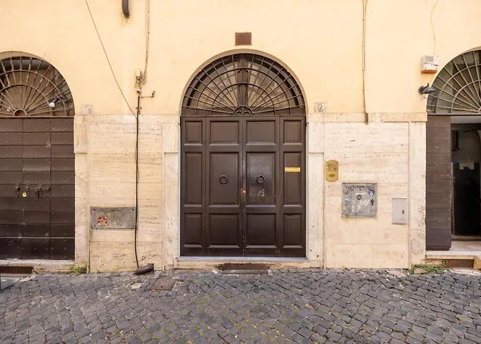 Piazza Navona Rooftop Retreat B Rom